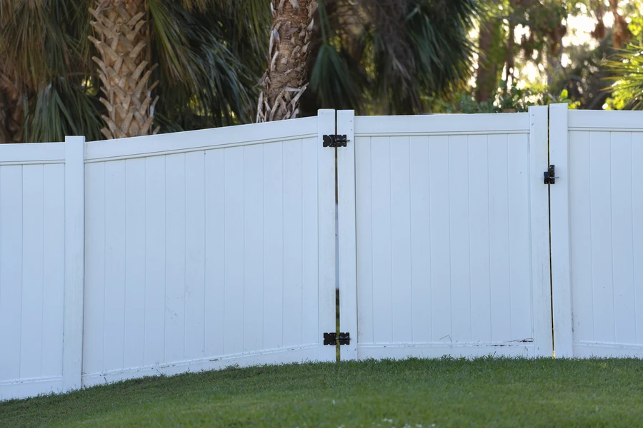 Reputable Vinyl Fence Installation New Braunfels, TX